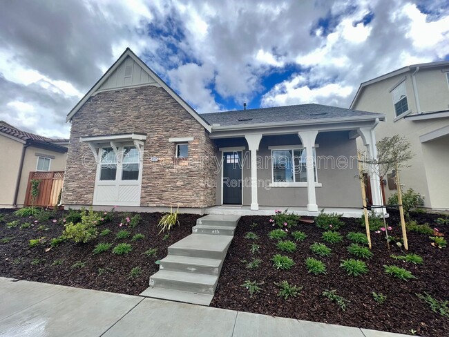 property at 3002 Pinnacles Wy
