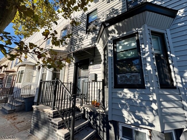 property at 425 Lafayette St