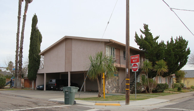 240 Logan St in Rio Vista, CA - Building Photo - Building Photo