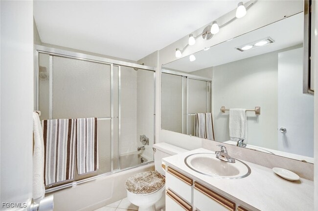 property at 1766 Cape Coral Pkwy E