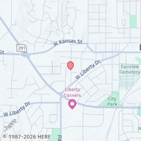 320 Dains St in Liberty, MO - Building Photo