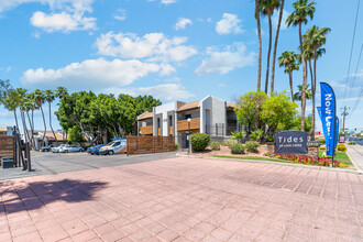 Tides on Cave Creek in Phoenix, AZ - Building Photo - Building Photo