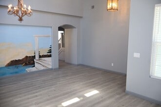 441 Tudor Way in Salinas, CA - Building Photo - Building Photo