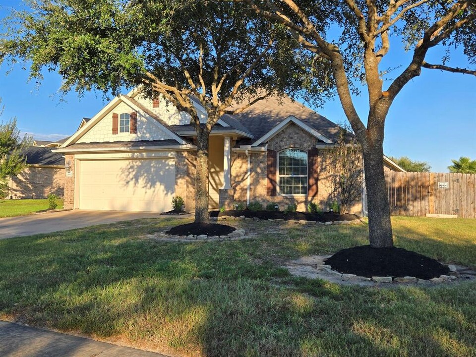 15602 Bluff Park Ct in Cypress, TX - Building Photo