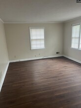 1328 Fairview Dr in Columbia, SC - Foto de edificio - Building Photo