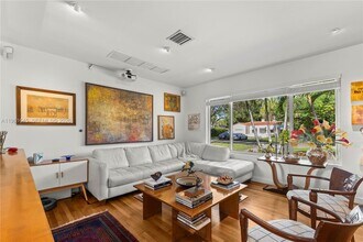 70 NE 97th St in Miami Shores, FL - Building Photo - Building Photo