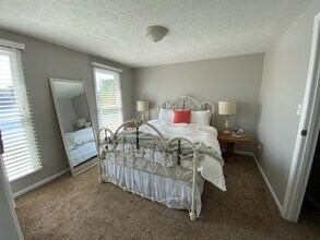 3181 Sandpiper N Dr in Indianapolis, IN - Foto de edificio - Building Photo