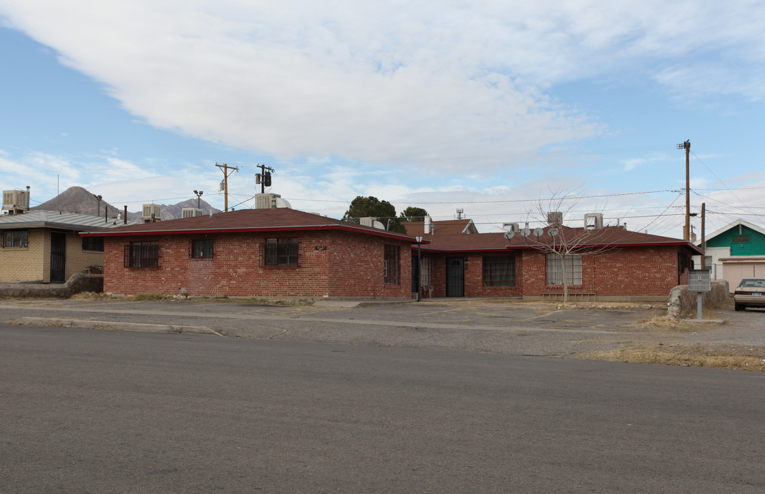 4021 Fort Blvd in El Paso, TX - Building Photo