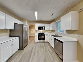 108 Summershade Ct in Knightdale, NC - Building Photo - Building Photo