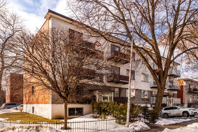 11424 Allard Av in Montréal, QC - Building Photo - Primary Photo