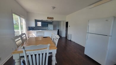 1020 5th St in Peru, NE - Building Photo - Building Photo