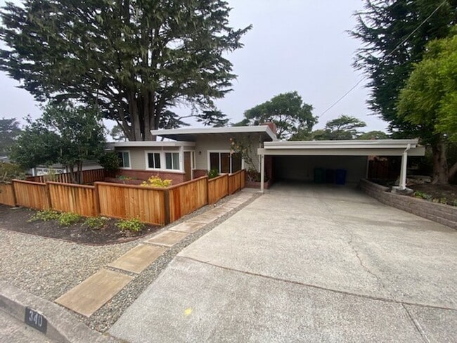 340 Bishop Ave in Pacific Grove, CA - Building Photo - Building Photo