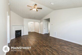 9430 Sleepy Hollow Ln in Jonesboro, GA - Foto de edificio - Building Photo