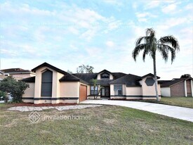 1737 Grand Oak Dr in Apopka, FL - Building Photo