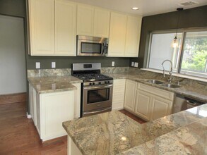 737 Yale St in Houston, TX - Building Photo - Building Photo