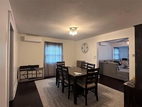 143 Church Ave in Islip, NY - Building Photo - Building Photo