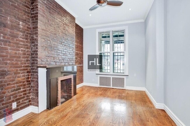 LeRoy Street in New York, NY - Building Photo - Building Photo
