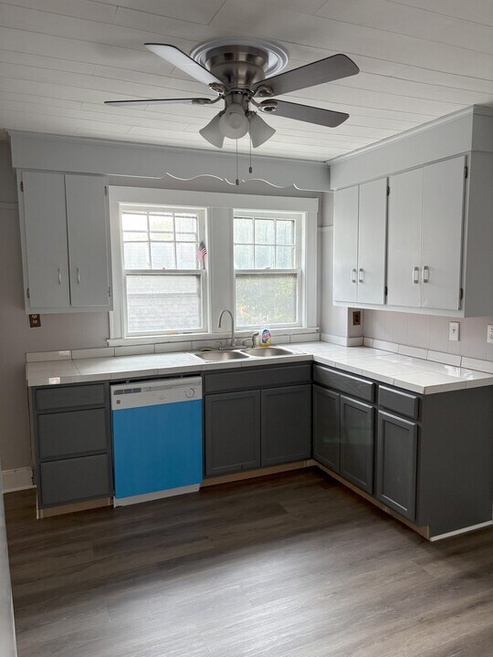 21 Loring St in Boston, MA - Building Photo
