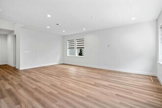 2943 Neil Jerome Dr in Tracy, CA - Building Photo - Building Photo