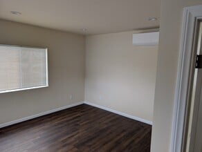 702 S Pine St in Anaheim, CA - Building Photo - Building Photo