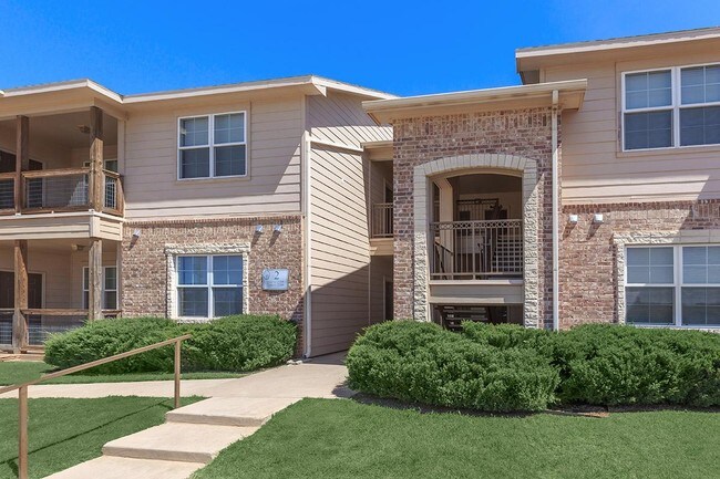 Green Briar Apartments in Wichita Falls, TX - Building Photo - Building Photo