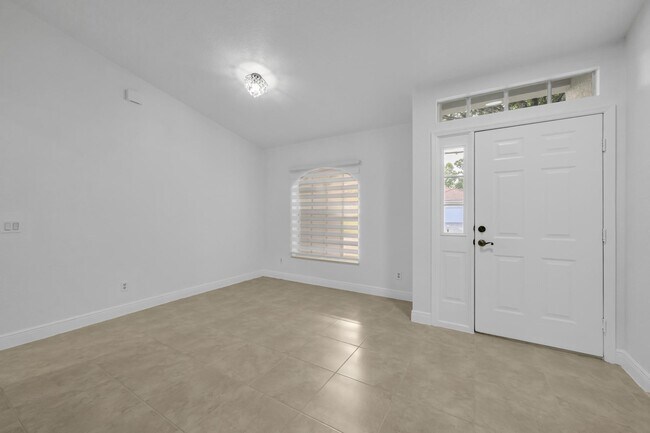 1971 SW Hickock Terrace in Port St. Lucie, FL - Building Photo - Building Photo