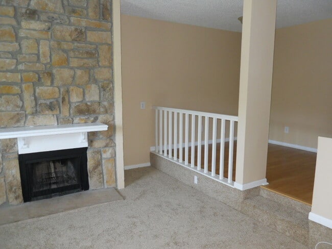 1305 Westbrooke in Lawrence, KS - Building Photo - Building Photo