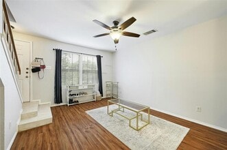 1411 Gracy Farms Ln in Austin, TX - Building Photo - Building Photo