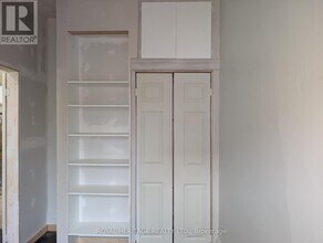 75 Charles St in Oshawa, ON - Building Photo - Building Photo