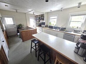 72 Lexington Ave, Unit 3 in Somerville, MA - Foto de edificio - Building Photo