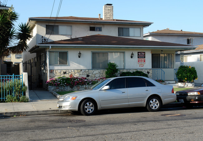 4350 W 142nd St in Hawthorne, CA - Foto de edificio - Building Photo