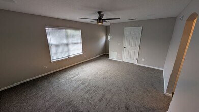 9518 Staples Mill Dr in Jacksonville, FL - Foto de edificio - Building Photo