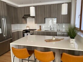 240 Salem St, Unit 3C in Medford, MA - Building Photo