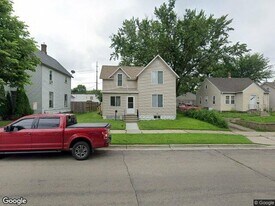 244 E Fremont St in Owatonna, MN - Building Photo
