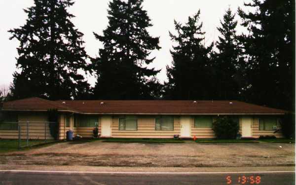 12020 Edgewood Ave SW in Tacoma, WA - Building Photo - Building Photo