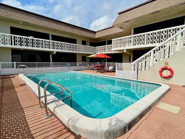 305 SE 9th Ave in Pompano Beach, FL - Building Photo - Building Photo