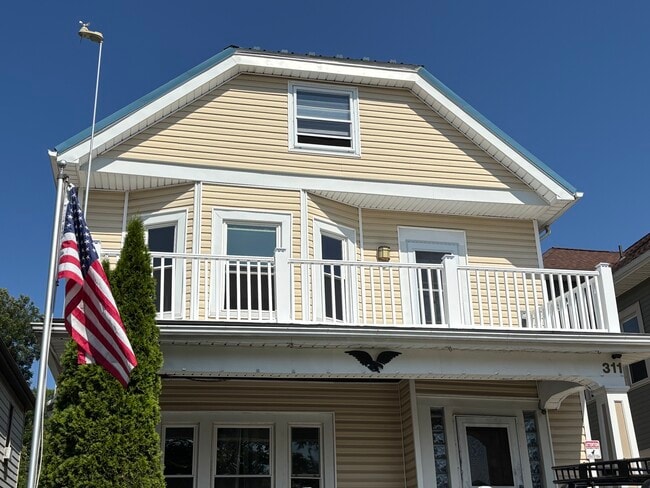 311 Colvin Ave, Unit 2