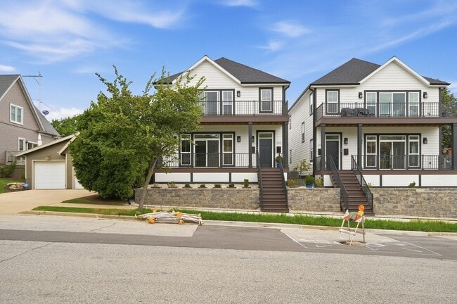 property at 232 E Brown St