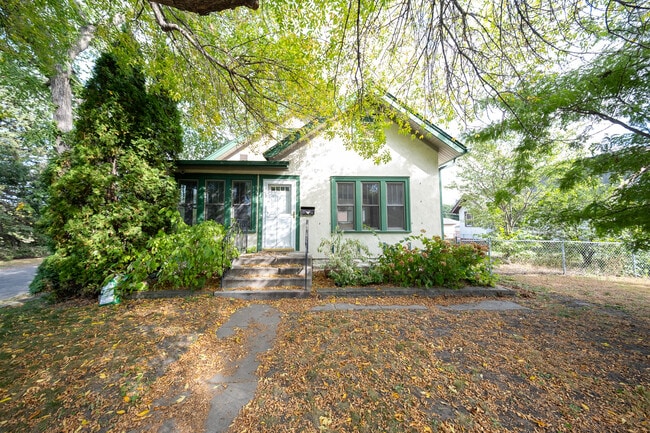 4958 N Morgan Ave in Minneapolis, MN - Building Photo - Building Photo