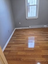 706 Grove St, Unit 1 in Irvington, NJ - Foto de edificio - Building Photo