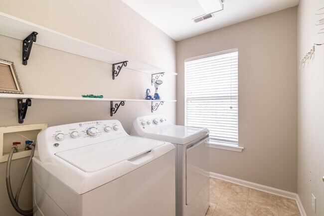 846 Castlemaine Ct-Unit -1.1343109 in Birmingham, AL - Building Photo - Building Photo