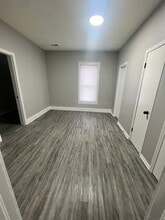 210 S Whitmer St in Richmond, MO - Building Photo - Building Photo