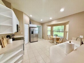 228 Park Rd N in Royal Palm Beach, FL - Building Photo - Building Photo