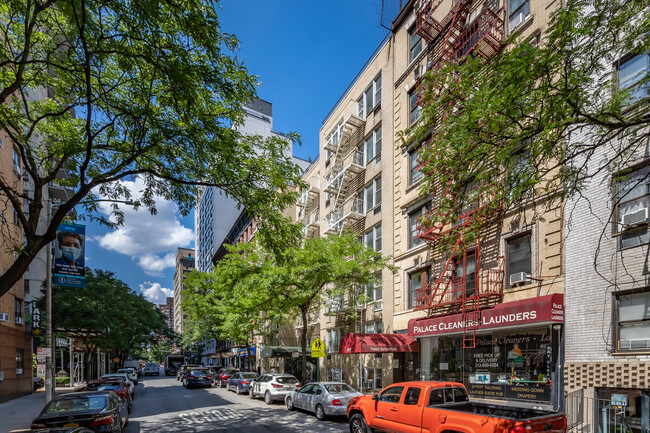 311 E 75th St in New York, NY - Foto de edificio - Building Photo