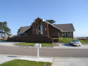 3600 SW Gage Blvd in Topeka, KS - Building Photo - Building Photo