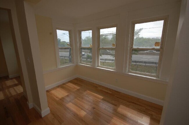 144 Lincoln St, Unit 1 in Boston, MA - Building Photo - Building Photo