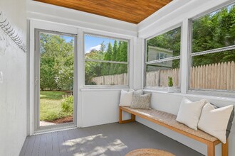 39 Twitchell St in Wellesley, MA - Building Photo - Building Photo