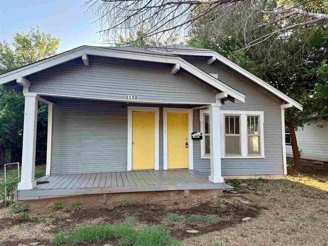 property at 2122 Yale Ave