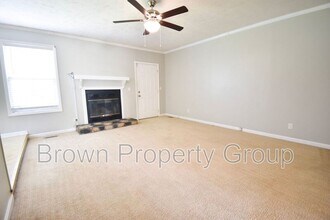 6817 Sugarbin Ln in Fayetteville, NC - Building Photo - Building Photo