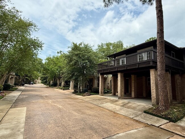 property at 201 Vanderpool Ln